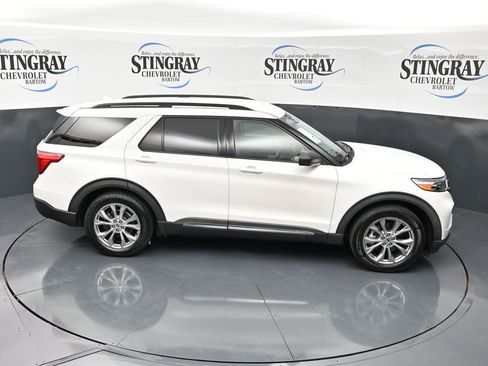 Used 2021 Ford Explorer XLT w/ Equipment Group 202A RWD image 19