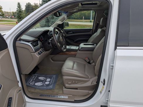 Used 2018 Chevrolet Suburban Premier image 19