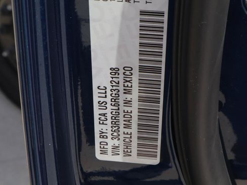 Used 2024 RAM 3500 Tradesman w/ Chrome Appearance Group AWD/4WD image 19