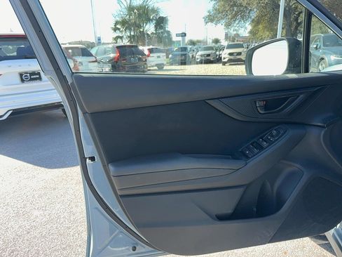 Used 2023 Subaru Crosstrek 2.0i image 8