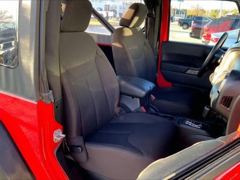 Used 2013 Jeep Wrangler Sport image 7