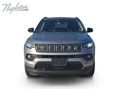 Used 2022 Jeep Compass Latitude w/ Sun and Sound Group AWD/4WD image 9