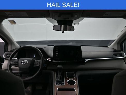 Certified 2024 Toyota Sienna LE image 26