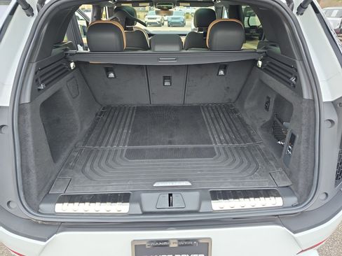 New 2026 Land Rover Range Rover Sport Dynamic SE AWD/4WD image 12