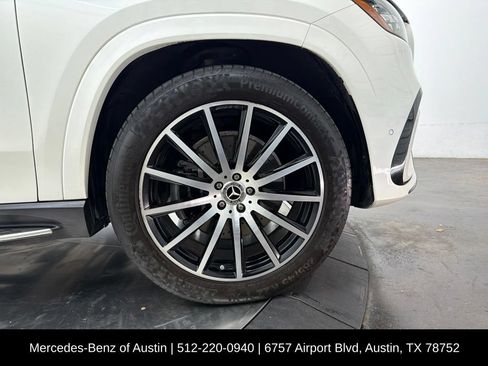 Used 2024 Mercedes-Benz GLS 450 4MATIC image 10