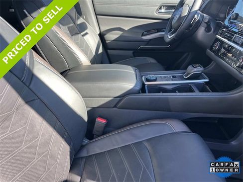 Used 2024 Nissan Pathfinder Platinum image 23