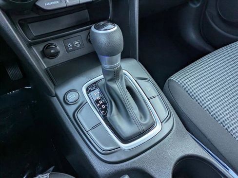 Used 2020 Hyundai Kona SE image 12