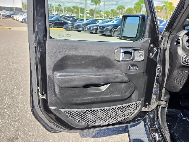 Used 2021 Jeep Wrangler Unlimited Sahara AWD/4WD image 15