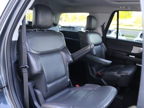 Used 2025 Ford Expedition Active AWD/4WD image 13