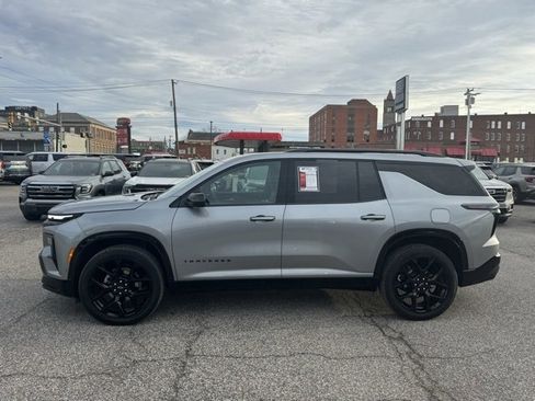 Certified 2024 Chevrolet Traverse RS w/ LPO, Floor Liner Package image 2