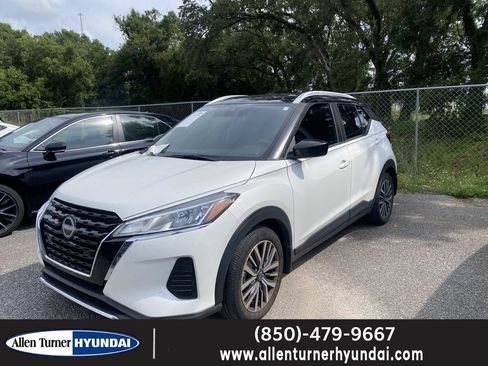 Used 2024 Nissan Kicks SV FWD image 1
