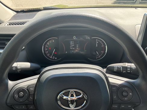 Used 2025 Toyota RAV4 XLE w/ Convenience Package image 23