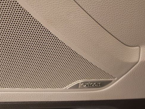 Used 2018 Genesis G80 3.8 w/ Option Group 02 image 26