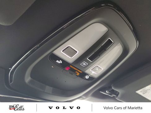 Used 2025 Volvo XC90 B6 Plus image 36