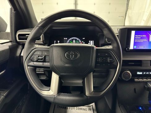 Used 2025 Toyota 4Runner SR5 image 18