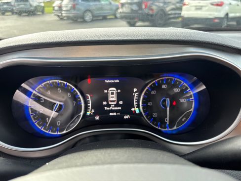 Used 2024 Chrysler Pacifica Pinnacle AWD/4WD image 15