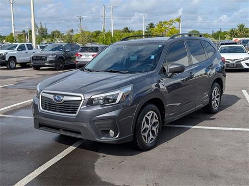 Used 2021 Subaru Forester Premium image 4