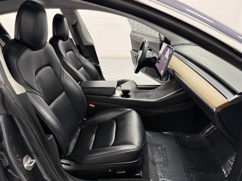 Used 2018 Tesla Model 3 Performance image 16