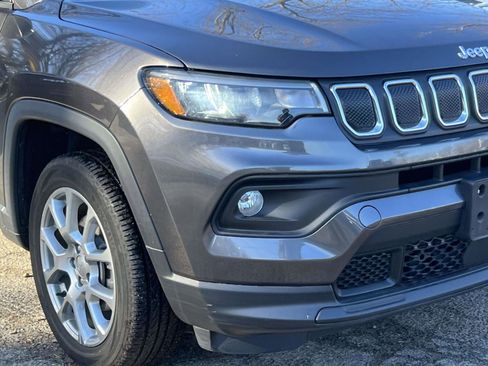 Used 2022 Jeep Compass Latitude image 7