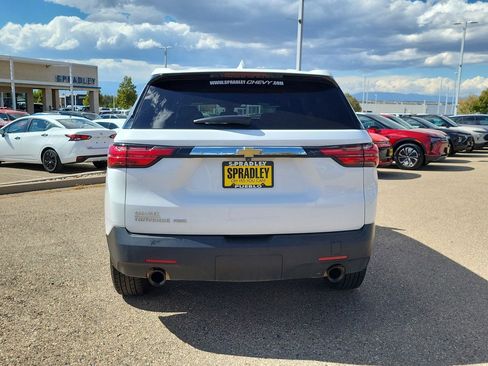 Used 2023 Chevrolet Traverse LS image 7