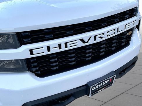 Used 2022 Chevrolet Silverado 1500 Custom w/ Safety Confidence Package RWD image 32