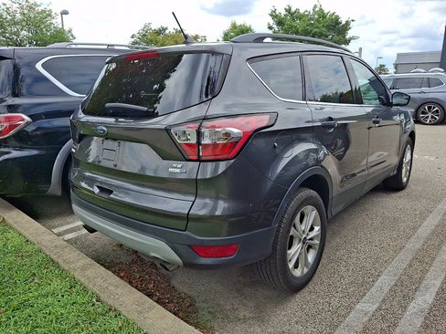 Used 2018 Ford Escape SE w/ SE Sync 3 Package AWD/4WD image 4