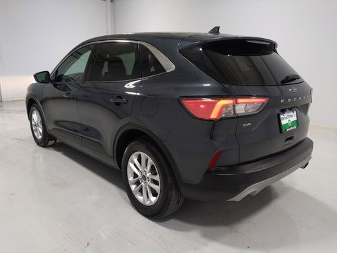 Used 2022 Ford Escape SE FWD image 5