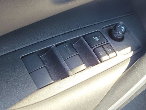 Used 2024 Toyota Corolla SE w/ SE Package FWD image 22