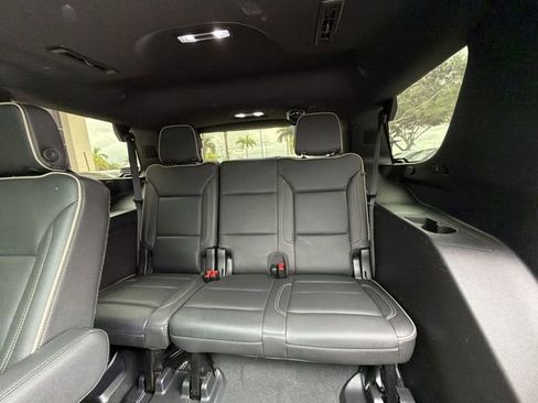 Used 2021 GMC Yukon SLT w/ SLT Premium Package RWD image 32