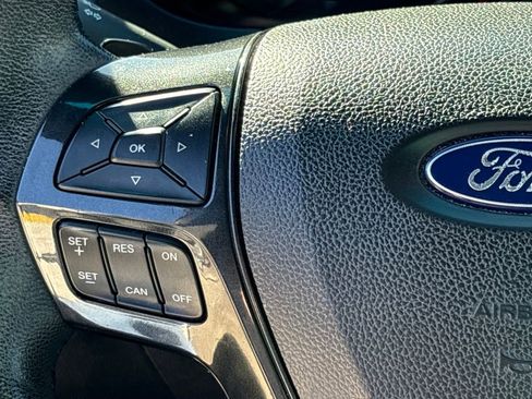 Used 2016 Ford Explorer XLT w/ Equipment Group 202A image 18