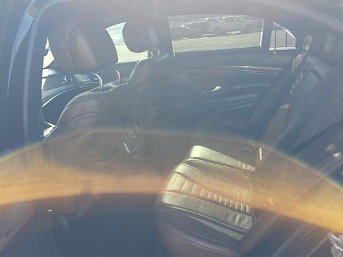 Used 2016 Mercedes-Benz S 550 Sedan image 5