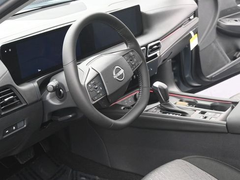 New 2026 Nissan Sentra SV w/ SV Convenience Package FWD image 7