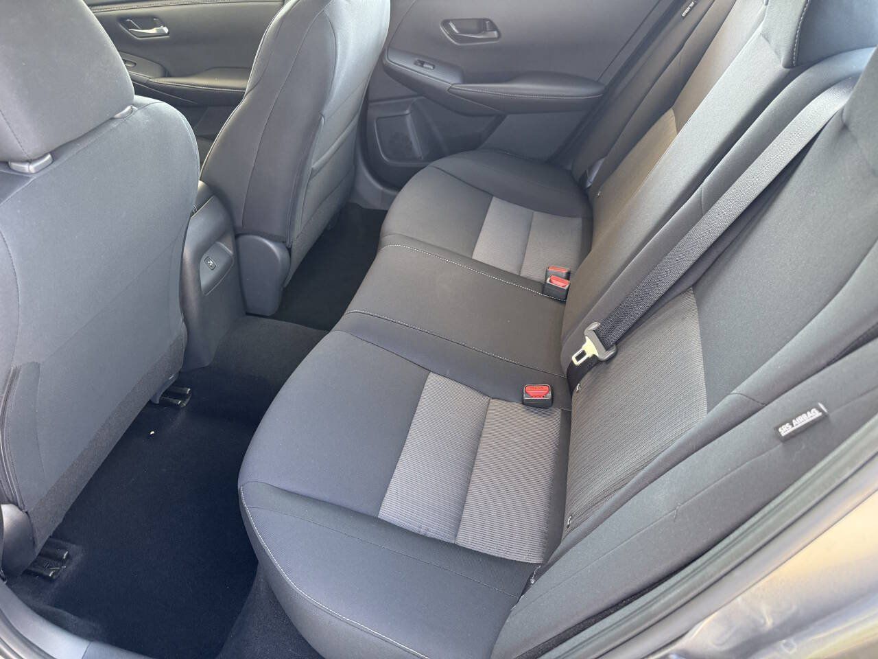 Used 2025 Nissan Sentra SV FWD image 21