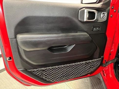 Certified 2021 Jeep Gladiator Overland w/ Cold Weather Group image 28