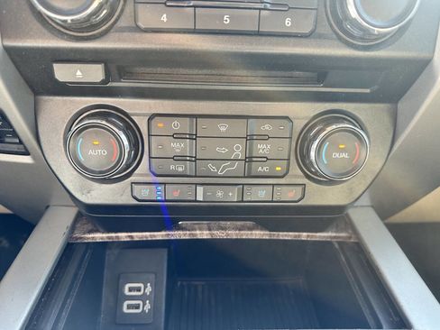 Used 2017 Ford F250 Lariat w/ Lariat Ultimate Package image 18