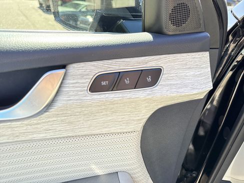 Used 2024 Hyundai Palisade Calligraphy image 13