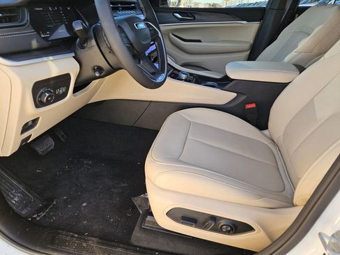 New 2026 Jeep Grand Cherokee L Limited image 19