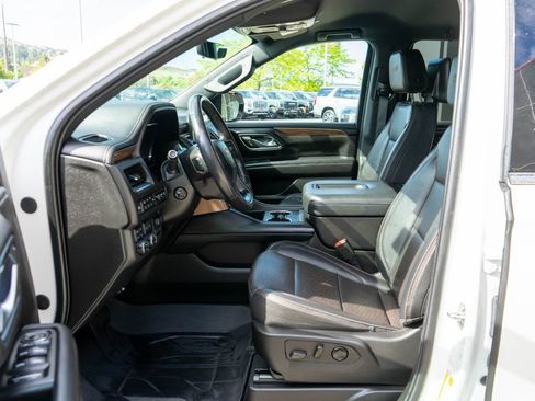 Used 2024 Chevrolet Tahoe High Country w/ Advanced Technology Package AWD/4WD image 11