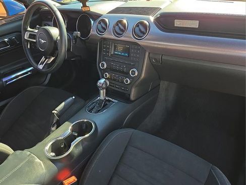 Used 2017 Ford Mustang Coupe image 12