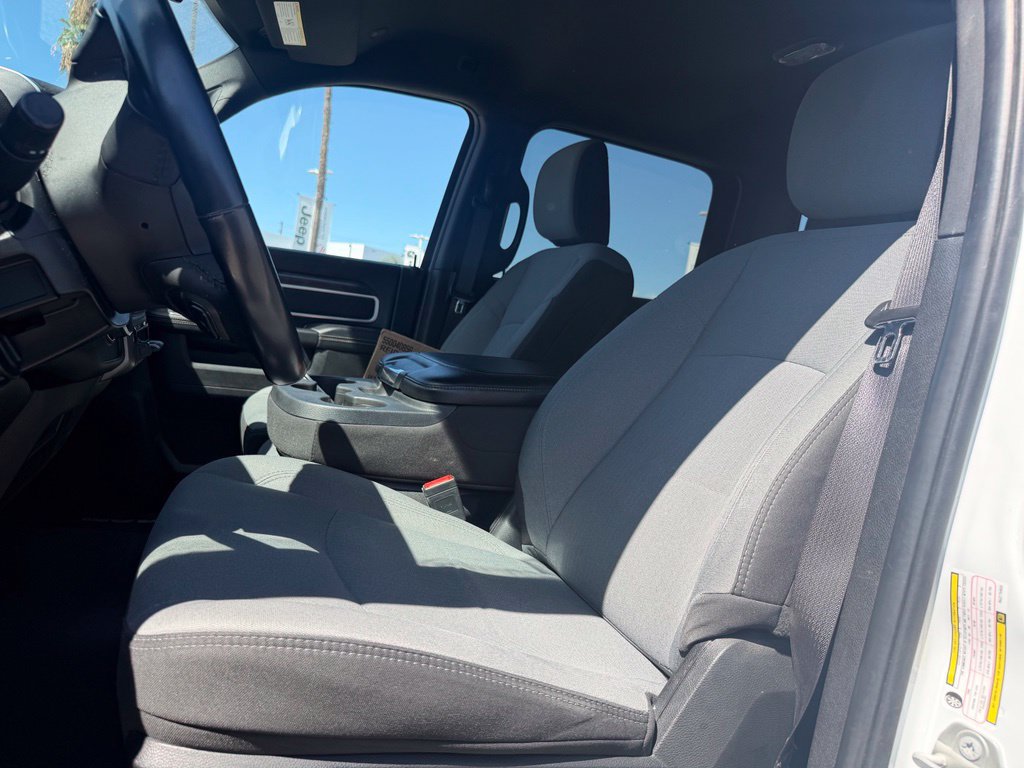 Used 2024 RAM 2500 Big Horn AWD/4WD image 4