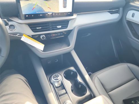 New 2026 Ford Explorer Active w/ Active Comfort Package image 33