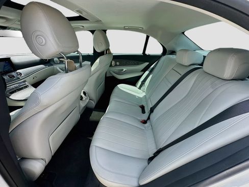 Used 2022 Mercedes-Benz E 350 Sedan image 26