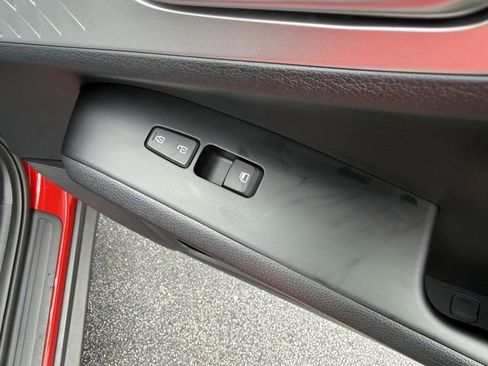 Certified 2025 Kia Soul LX w/ LX Technology Package FWD image 29