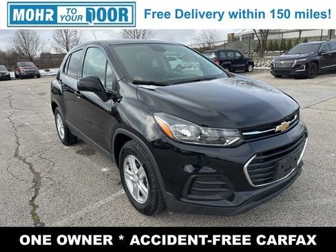 Used 2020 Chevrolet Trax LS w/ Tint and Cruise Package image 3