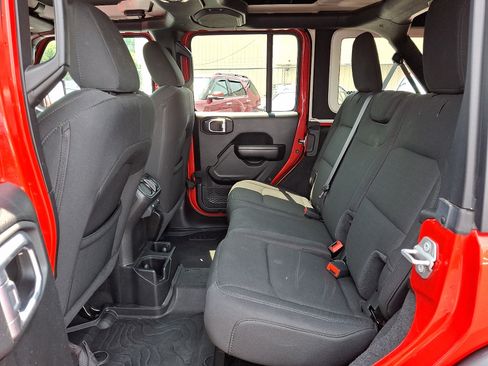 Used 2021 Jeep Wrangler Unlimited Sport AWD/4WD image 10