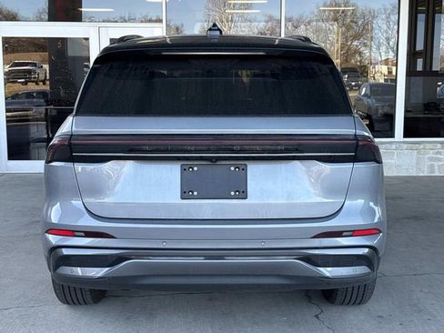 Used 2024 Lincoln Nautilus Reserve w/ Jet Appearance Package (87T) image 4