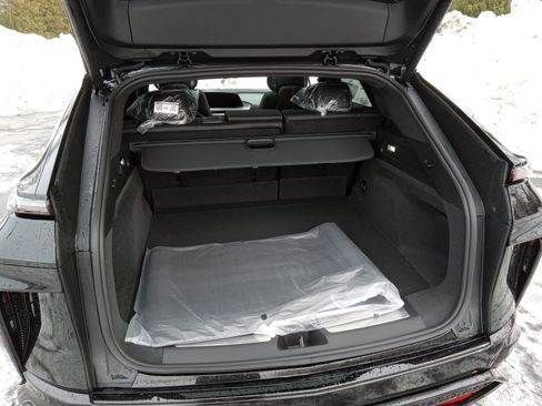 New 2026 Cadillac Lyriq V image 23