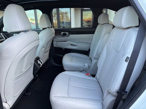 Used 2025 Kia Sorento SX Prestige image 23