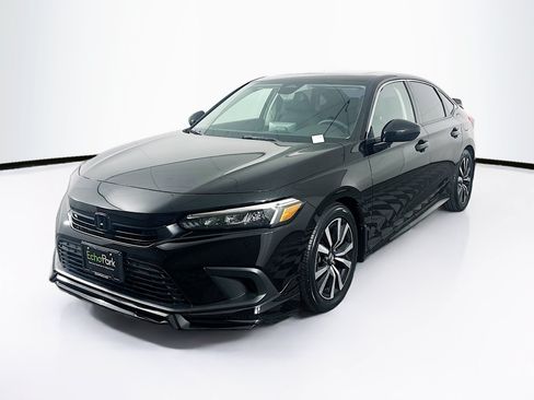 Used 2023 Honda Civic EX image 3