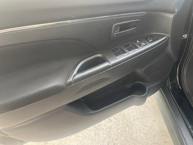 Used 2015 Mitsubishi Outlander Sport ES AWD/4WD image 17